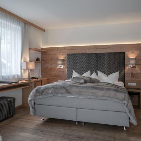 Post Hotel Paznaun Зее Экстерьер фото