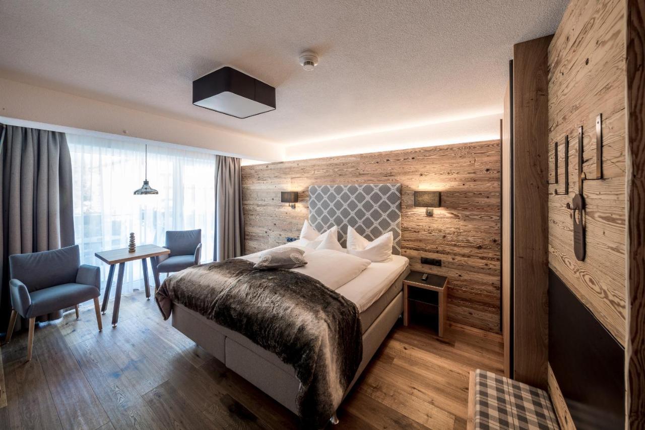 Post Hotel Paznaun Зее Экстерьер фото